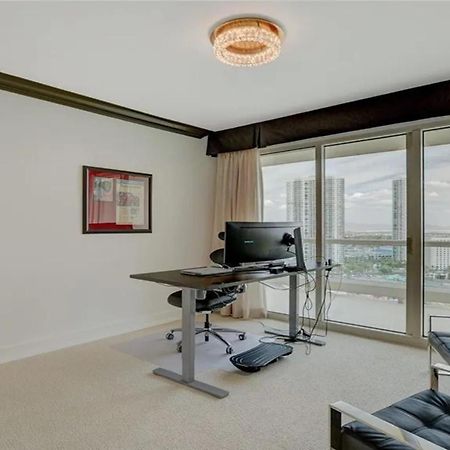 Stunning Four Bedroom Fully Professionally Remodeled Apartment Las Vegas Dış mekan fotoğraf