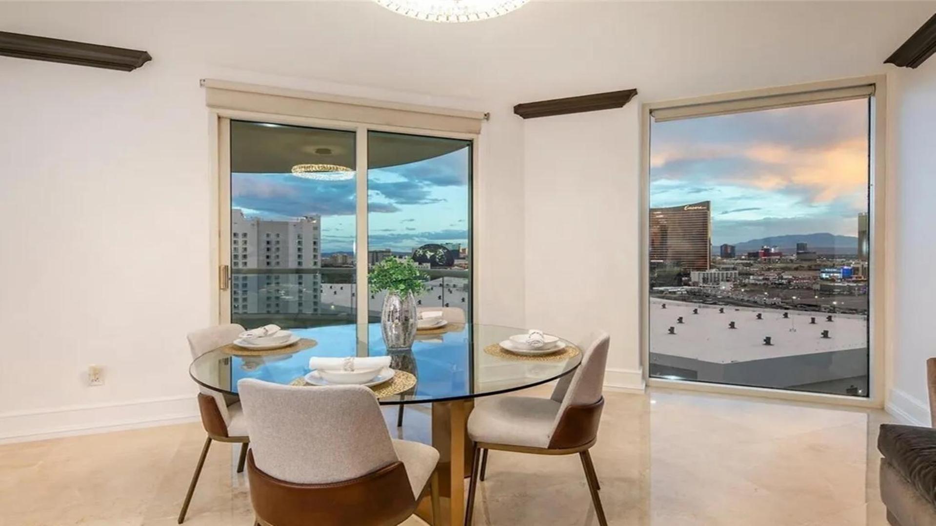 Stunning Four Bedroom Fully Professionally Remodeled Apartment Las Vegas Dış mekan fotoğraf